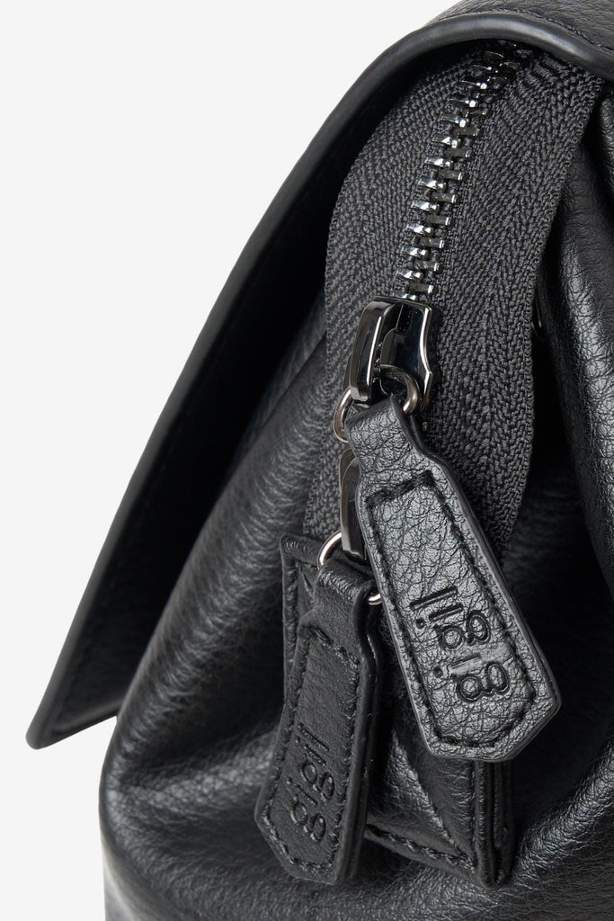 Black vegan leather zip pulls with gigil branding 